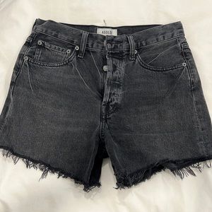 Agolde Parker Black wash denim short. Size 25